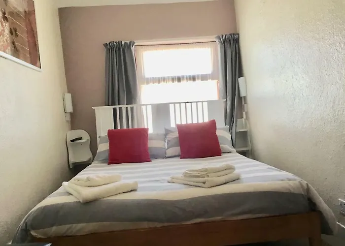 Kirkstall Guest House Blackpool
